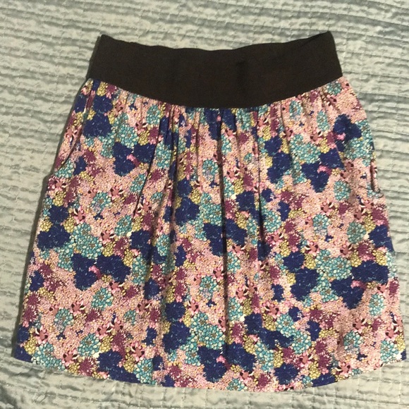 Flower skirt with pockets - Picture 1 of 5